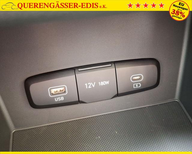 Hyundai / i30 / Schwarz / Family / / , Beispielbilder, ggf. teilweise mit Sonderausstattung