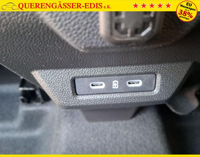 Dacia / Duster / Weiß / Journey / / , Beispielbilder, ggf. teilweise mit Sonderausstattung
