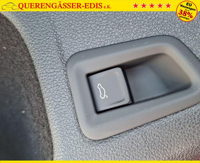 Volkswagen / Golf Variant / Rot / Ltd People AHK / Red Kings / , Beispielbilder, ggf. teilweise mit Sonderausstattung