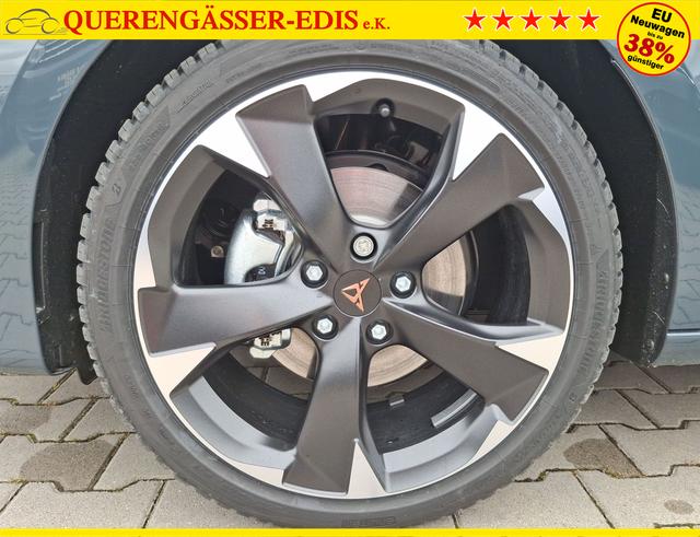 Cupra / Leon Sportstourer / Blau / Basis / / , Beispielbilder, ggf. teilweise mit Sonderausstattung