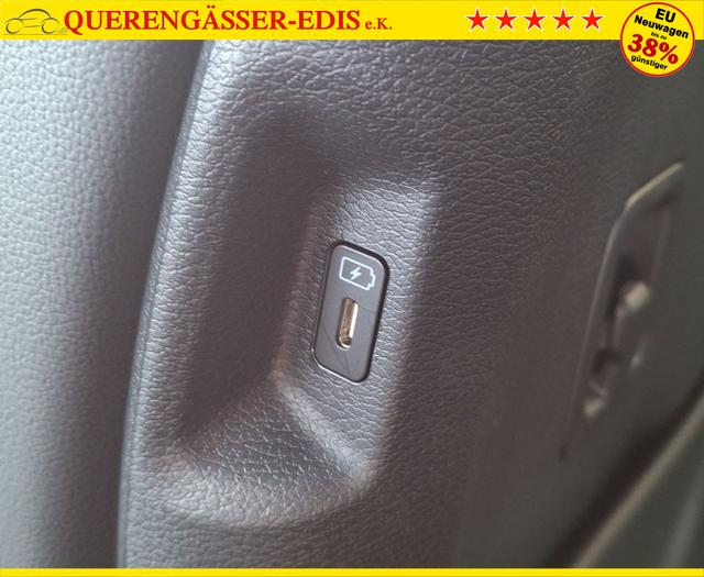 Kia / Sportage / Grün / Edition 30 / / , Beispielbilder, ggf. teilweise mit Sonderausstattung
