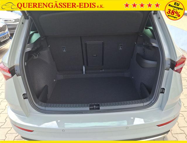 Skoda / Karoq / Grau / Sportline +AHK / / , Beispielbilder, ggf. teilweise mit Sonderausstattung