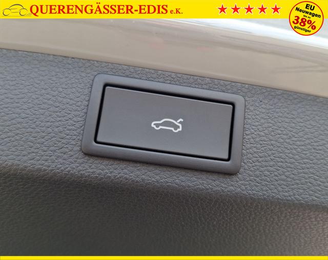 Skoda / Karoq / Grau / Sportline +AHK / / , Beispielbilder, ggf. teilweise mit Sonderausstattung