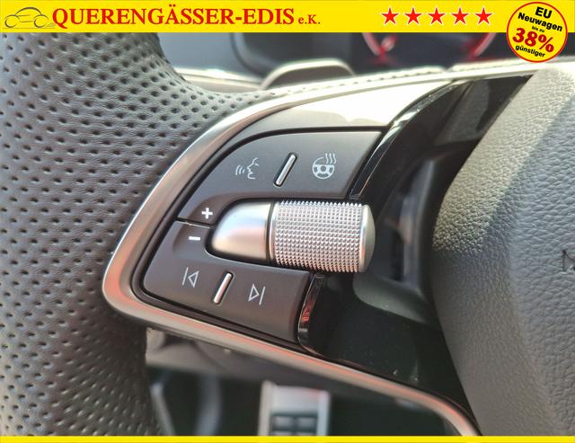 Skoda / Karoq / Grau / Sportline +AHK / / , Beispielbilder, ggf. teilweise mit Sonderausstattung