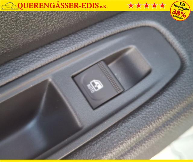 Dacia / Duster / Grün / Journey / / , Beispielbilder, ggf. teilweise mit Sonderausstattung
