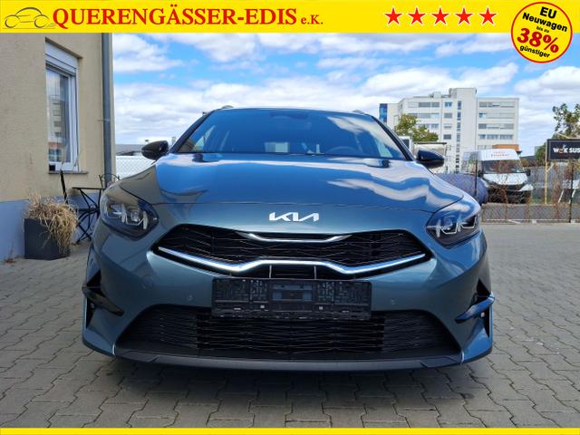 Kia / Ceed / Grün / Edition 30 / / , Beispielbilder, ggf. teilweise mit Sonderausstattung