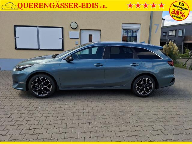 Kia / Ceed / Grün / Edition 30 / / , Beispielbilder, ggf. teilweise mit Sonderausstattung