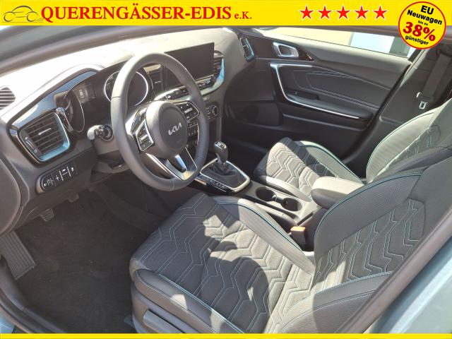 Kia / Ceed / Grün / Edition 30 / / , Beispielbilder, ggf. teilweise mit Sonderausstattung