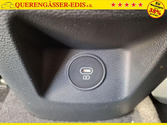 Kia / Ceed / Grün / Edition 30 / / , Beispielbilder, ggf. teilweise mit Sonderausstattung