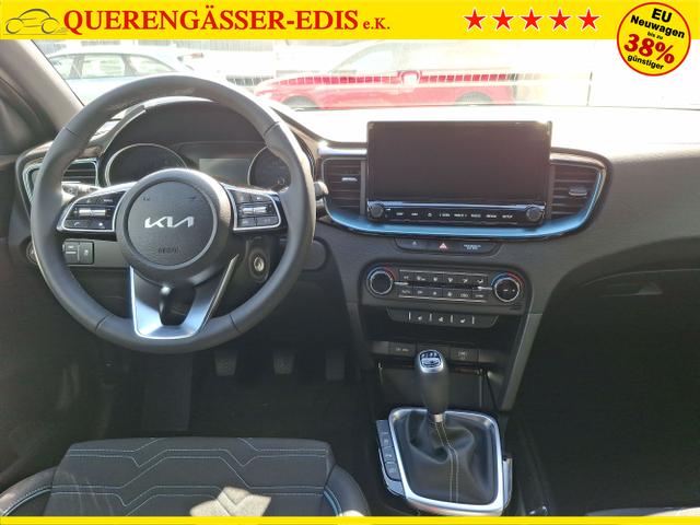 Kia / Ceed / Grün / Edition 30 / / , Beispielbilder, ggf. teilweise mit Sonderausstattung