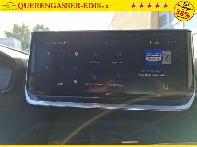 Peugeot / 2008 / Silber / Allure / Selektion Grey / , Beispielbilder, ggf. teilweise mit Sonderausstattung