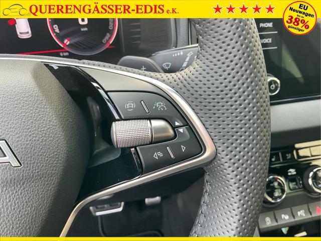 Skoda / Karoq / Grau / Sportline / Graphite Grau / , Beispielbilder, ggf. teilweise mit Sonderausstattung