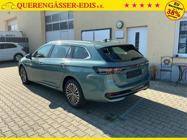 Volkswagen / Passat Variant / Grün / Elegance+AHK / Maripositgrün / , Beispielbilder, ggf. teilweise mit Sonderausstattung