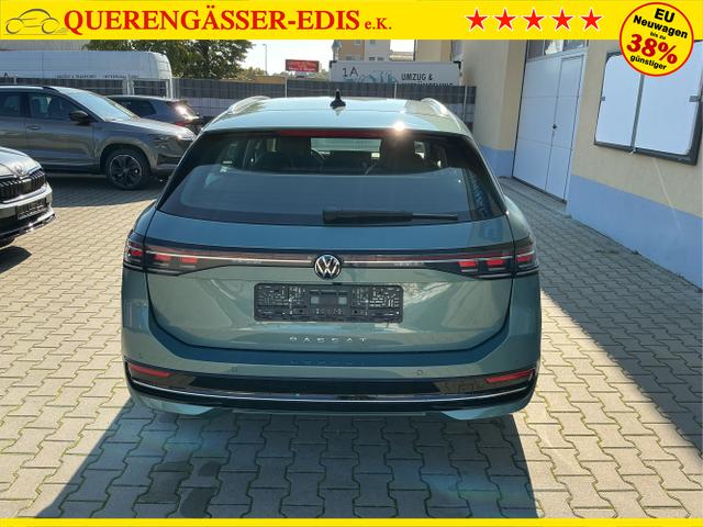 Volkswagen / Passat Variant / Grün / Elegance+AHK / Maripositgrün / , Beispielbilder, ggf. teilweise mit Sonderausstattung