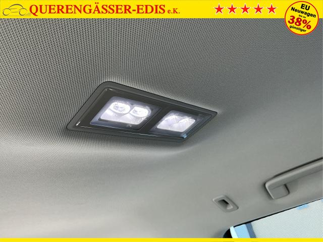 Volkswagen / Passat Variant / Grün / Elegance+AHK / Maripositgrün / , Beispielbilder, ggf. teilweise mit Sonderausstattung