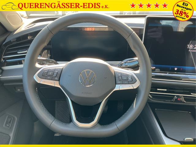 Volkswagen / Passat Variant / Grün / Elegance+AHK / Maripositgrün / , Beispielbilder, ggf. teilweise mit Sonderausstattung