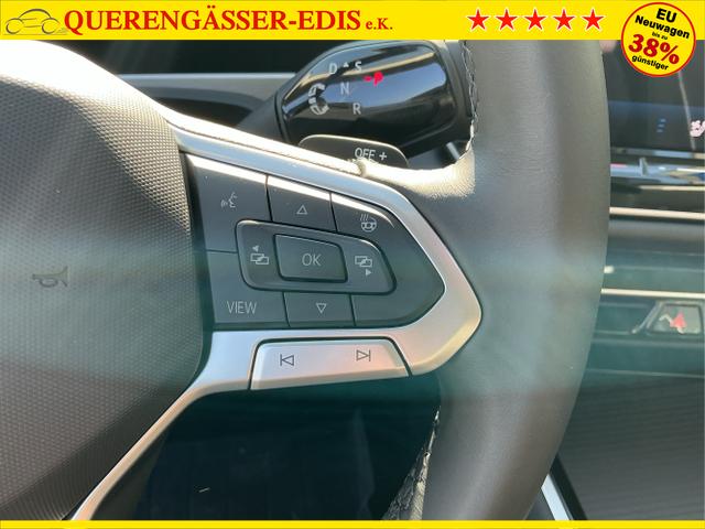 Volkswagen / Passat Variant / Grün / Elegance+AHK / Maripositgrün / , Beispielbilder, ggf. teilweise mit Sonderausstattung