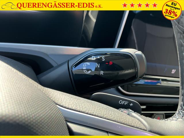 Volkswagen / Passat Variant / Grün / Elegance+AHK / Maripositgrün / , Beispielbilder, ggf. teilweise mit Sonderausstattung