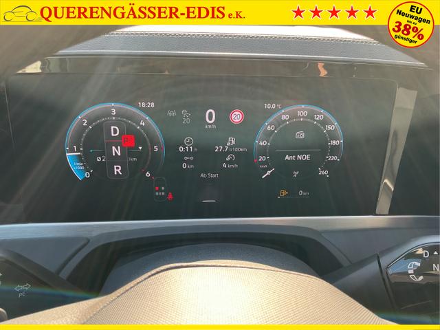 Volkswagen / Passat Variant / Grün / Elegance+AHK / Maripositgrün / , Beispielbilder, ggf. teilweise mit Sonderausstattung