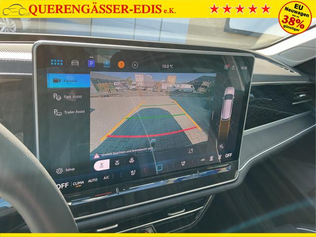 Volkswagen / Passat Variant / Grün / Elegance+AHK / Maripositgrün / , Beispielbilder, ggf. teilweise mit Sonderausstattung