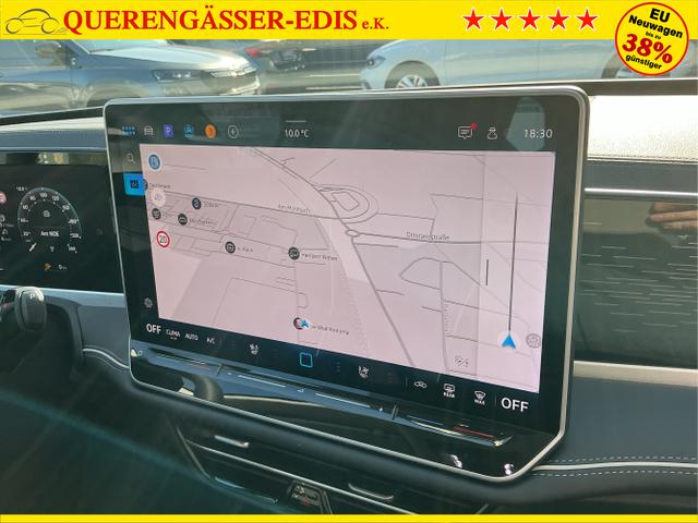 Volkswagen / Passat Variant / Grün / Elegance+AHK / Maripositgrün / , Beispielbilder, ggf. teilweise mit Sonderausstattung