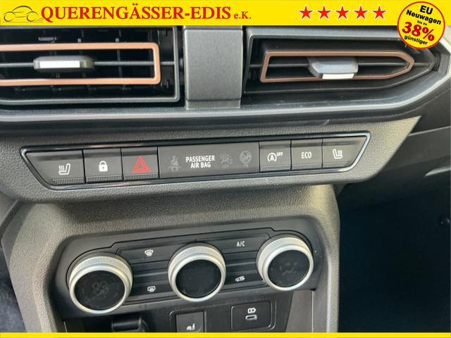 Dacia / Jogger / Grün / Extreme 7 Sitzer / Zeder Green / , Beispielbilder, ggf. teilweise mit Sonderausstattung