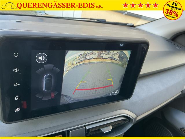 Dacia / Jogger / Grün / Extreme 7 Sitzer / Zeder Green / , Beispielbilder, ggf. teilweise mit Sonderausstattung