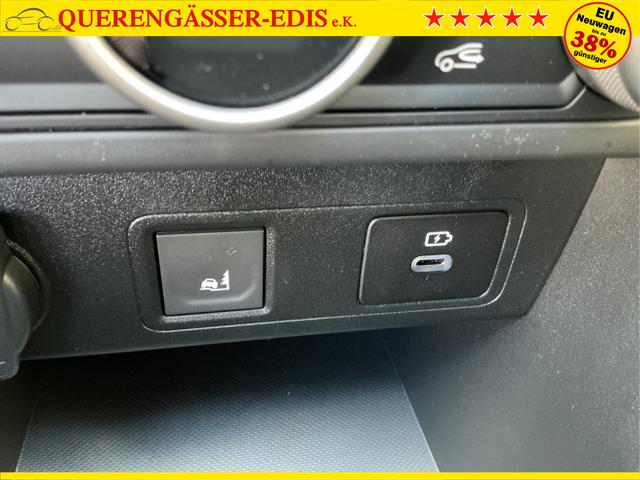 Dacia / Jogger / Grün / Extreme 7 Sitzer / Zeder Green / , Beispielbilder, ggf. teilweise mit Sonderausstattung
