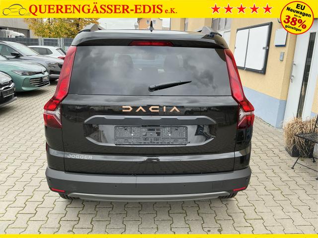 Dacia / Jogger / Schwarz / Extreme 5 Sitzer / Black Nacr&eacute; / , Beispielbilder, ggf. teilweise mit Sonderausstattung