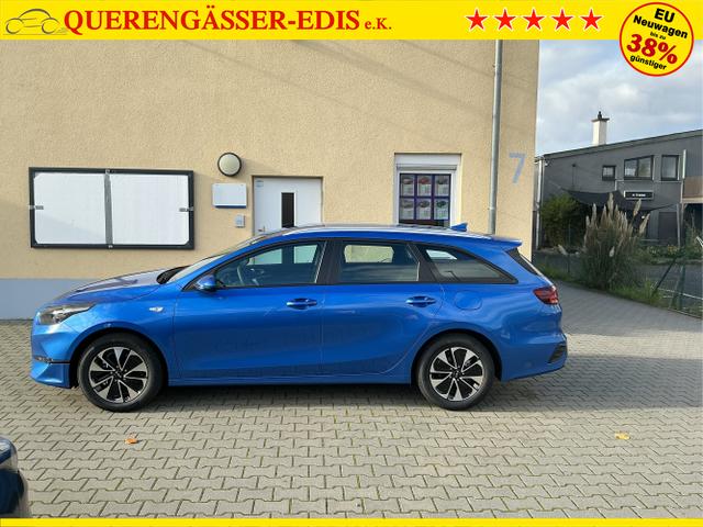 Kia / Ceed / Blau / Spin / Blue Flame / , Beispielbilder, ggf. teilweise mit Sonderausstattung