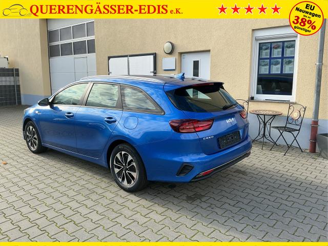 Kia / Ceed / Blau / Spin / Blue Flame / , Beispielbilder, ggf. teilweise mit Sonderausstattung