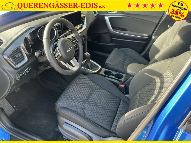Kia / Ceed / Blau / Spin / Blue Flame / , Beispielbilder, ggf. teilweise mit Sonderausstattung