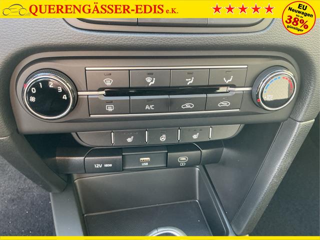 Kia / Ceed / Blau / Spin / Blue Flame / , Beispielbilder, ggf. teilweise mit Sonderausstattung