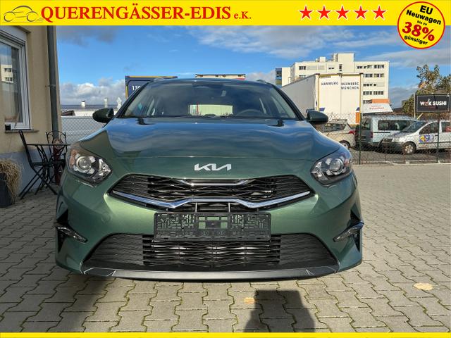 Kia / Ceed / Grün / Spin / Xperience Green / , Beispielbilder, ggf. teilweise mit Sonderausstattung