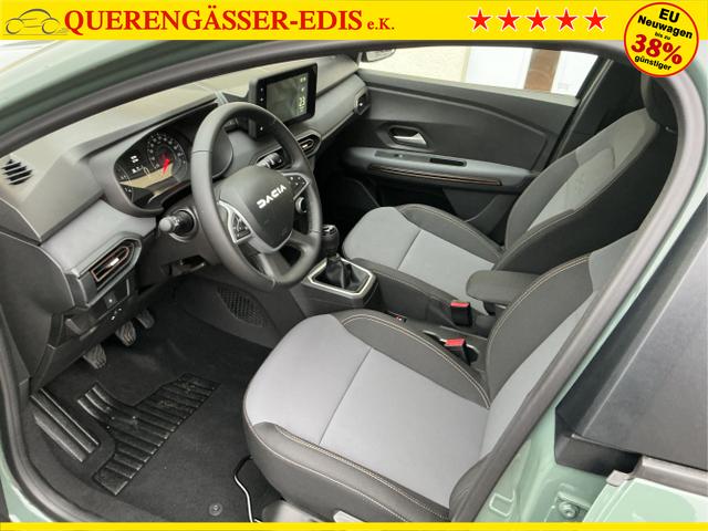 Dacia / Jogger / Grün / Extreme / Dusty Green / , Beispielbilder, ggf. teilweise mit Sonderausstattung