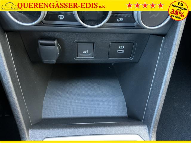 Dacia / Jogger / Gr&uuml;n / Extreme / Dusty Green / , Beispielbilder, ggf. teilweise mit Sonderausstattung