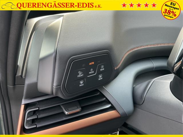 Cupra / Born / Gr&uuml;n / VZ / Dark-Forest Grūn / 