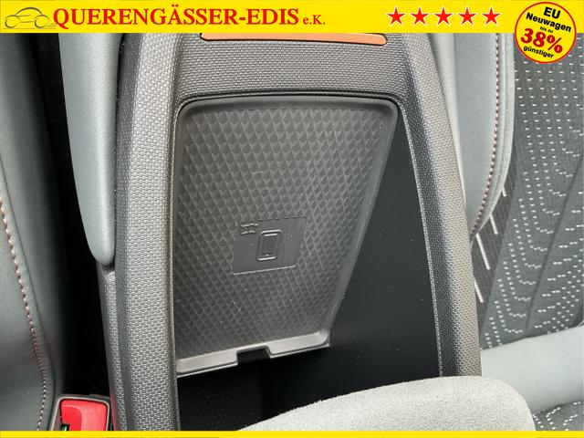 Cupra / Born / Gr&uuml;n / VZ / Dark-Forest Grūn / 