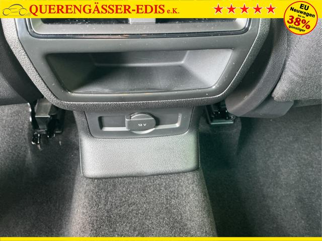 Skoda / Karoq / Schwarz / Selection / Black Magic Metalic / , Beispielbilder, ggf. teilweise mit Sonderausstattung