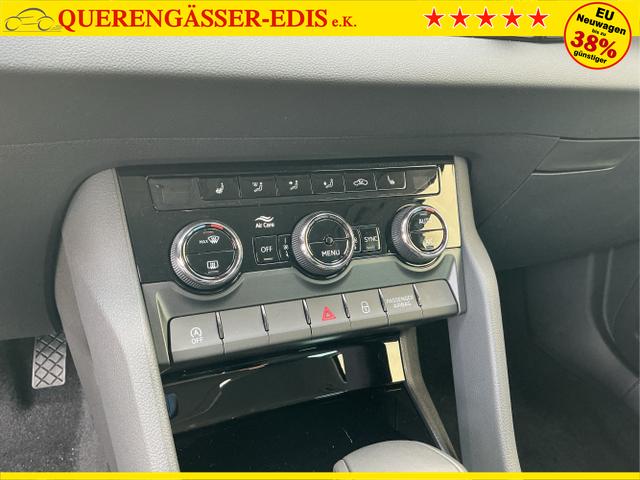 Skoda / Karoq / Schwarz / Selection / Black Magic Metalic / , Beispielbilder, ggf. teilweise mit Sonderausstattung