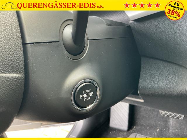 Skoda / Karoq / Schwarz / Selection / Black Magic Metalic / , Beispielbilder, ggf. teilweise mit Sonderausstattung