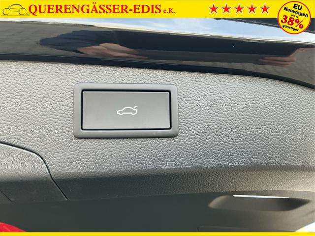 Volkswagen / Passat Variant / Schwarz / Elegance+AHK / Grenadilla Black Metalic / , Beispielbilder, ggf. teilweise mit Sonderausstattung