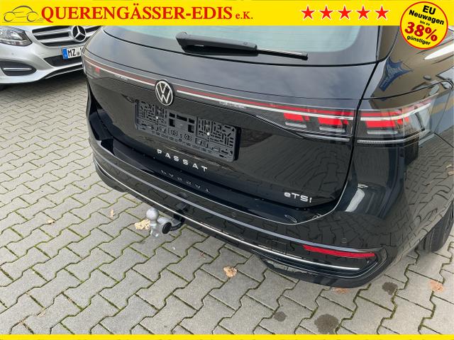 Volkswagen / Passat Variant / Schwarz / Elegance+AHK / Grenadilla Black Metalic / , Beispielbilder, ggf. teilweise mit Sonderausstattung