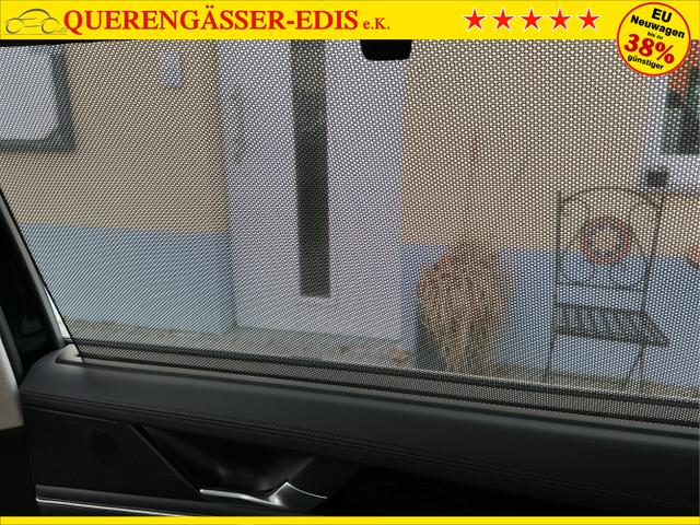 Volkswagen / Passat Variant / Schwarz / Elegance+AHK / Grenadilla Black Metalic / , Beispielbilder, ggf. teilweise mit Sonderausstattung