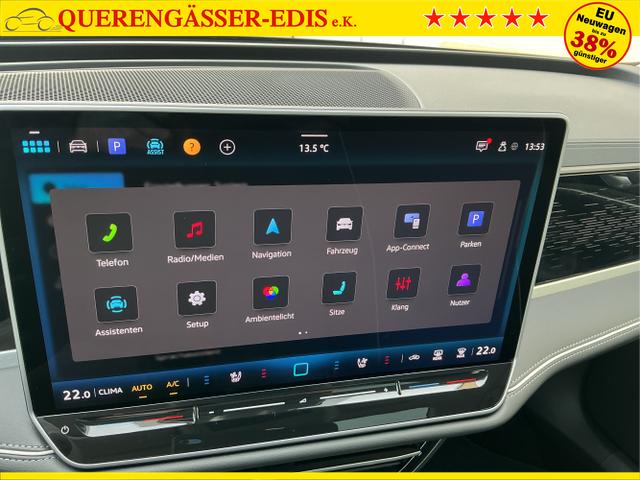 Volkswagen / Passat Variant / Schwarz / Elegance+AHK / Grenadilla Black Metalic / , Beispielbilder, ggf. teilweise mit Sonderausstattung