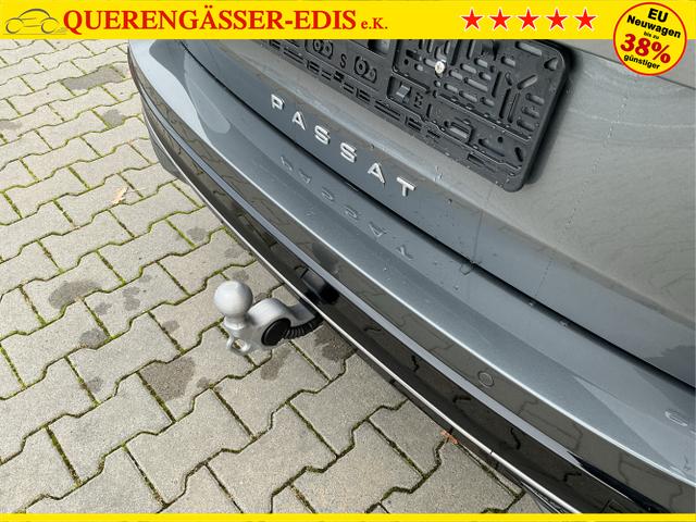 Volkswagen / Passat Variant / Grau / Elegance+AHK / Diabase Grey / , Beispielbilder, ggf. teilweise mit Sonderausstattung