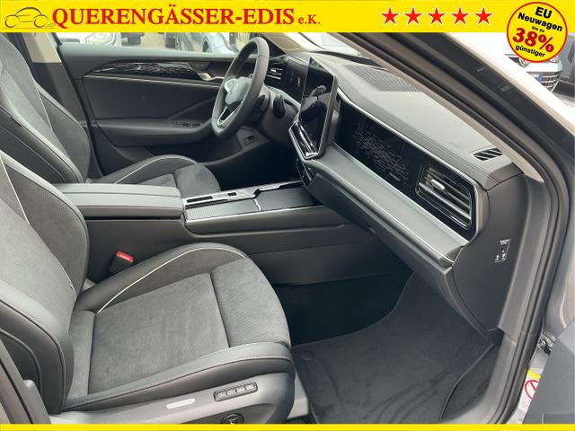 Volkswagen / Passat Variant / Grau / Elegance+AHK / Diabase Grey / , Beispielbilder, ggf. teilweise mit Sonderausstattung