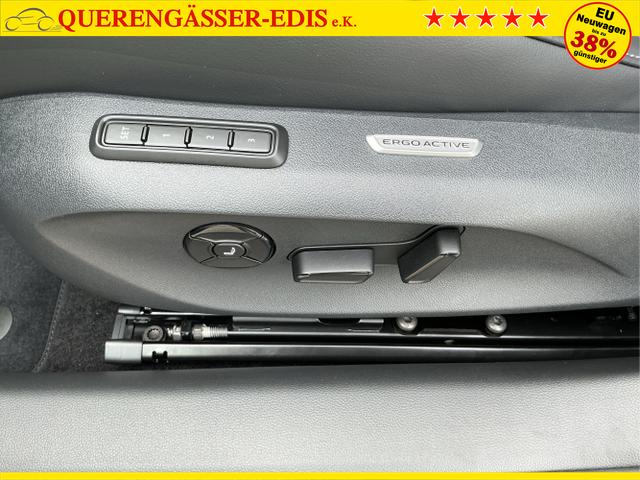 Volkswagen / Passat Variant / Schwarz / Elegance / Grenadilla Black / , Beispielbilder, ggf. teilweise mit Sonderausstattung