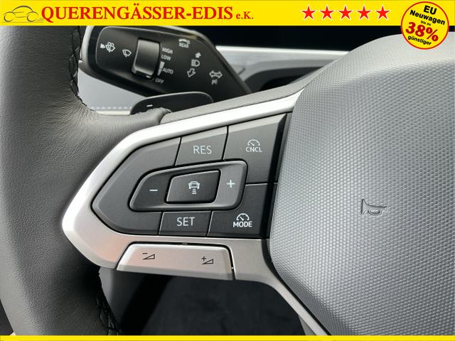 Volkswagen / Passat Variant / Schwarz / Elegance / Grenadilla Black / , Beispielbilder, ggf. teilweise mit Sonderausstattung