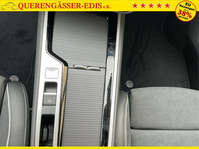 Volkswagen / Passat Variant / Schwarz / Elegance / Grenadilla Black / , Beispielbilder, ggf. teilweise mit Sonderausstattung